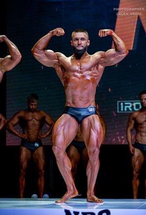 CLASSIC PHYSIQUE НОВИЧКИ